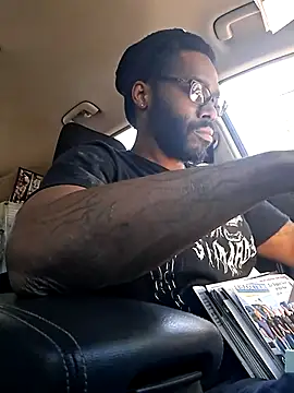 214KingLonggg online show from February 28, 2026, 8:21 pm