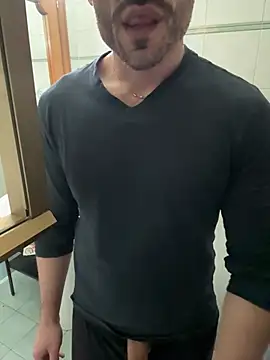 giovan2020 online show from January 14, 2026, 9:52 pm