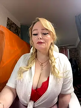 Snapshot of Sweet-blonde chatting on October 22, 2025, 11:10 am Sweet-blonde online show from October 22, 2025, 11:10 am