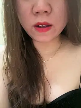 Lusi-sexy online show from April 9, 2026, 6:52 am