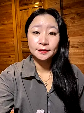 violet-00 online show from November 10, 2025, 1:59 am