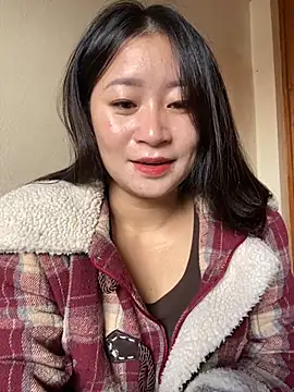 violet-00 online show from November 15, 2025, 2:20 am