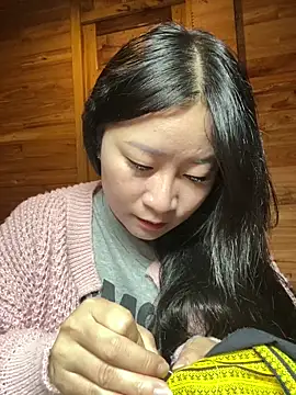 violet-00 online show from November 25, 2025, 1:49 am