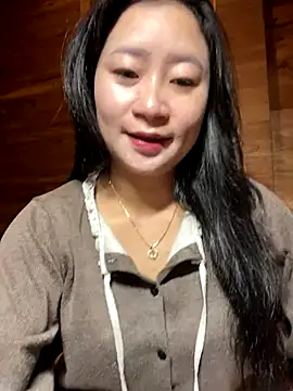 violet-00 online show from December 18, 2025, 1:11 am