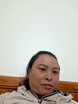 xuxulovezz online show from December 19, 2025, 1:29 pm