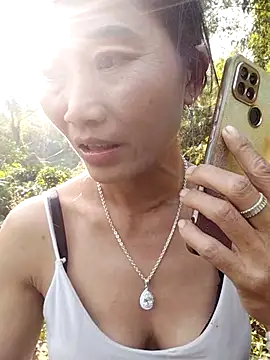 abigail-00 online show from November 27, 2025, 3:19 am