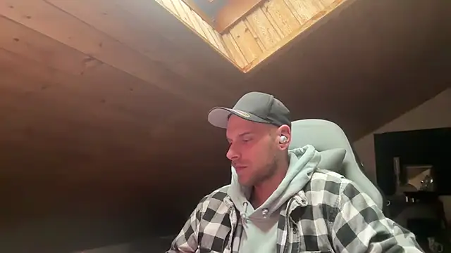 Snapshot of northboy91 chatting on April 13, 2026, 4:45 pm northboy91 online show from April 13, 2026, 4:45 pm