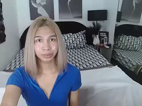 Yuriidelaveigne online show from October 4, 2025, 6:00 am