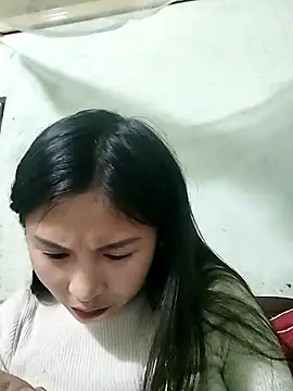 Mai4568 online show from November 3, 2025, 3:02 pm