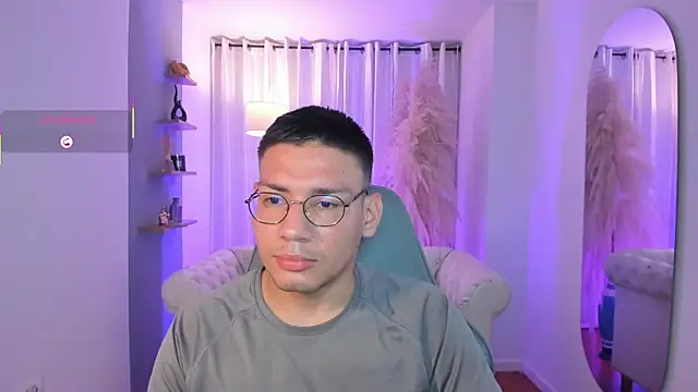 Snapshot of marcuswildx chatting on September 22, 2025, 12:18 pm marcuswildx online show from September 22, 2025, 12:18 pm