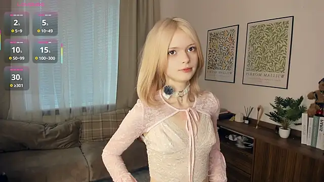 Snapshot of LaureMestler chatting on November 23, 2025, 7:41 am LaureMestler online show from November 23, 2025, 7:41 am