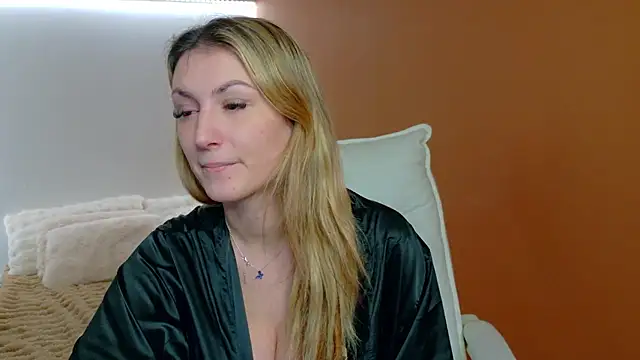 Snapshot of Anaayss_ chatting on January 19, 2026, 5:33 am Anaayss online show from January 19, 2026, 5:33 am