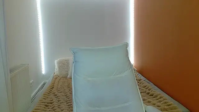 Snapshot of Anaayss_ chatting on February 5, 2026, 5:56 am Anaayss online show from February 5, 2026, 5:56 am