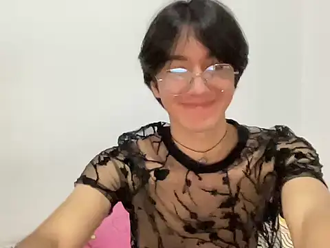 Matti Mendez  online show from October 9, 2025, 5:11 pm