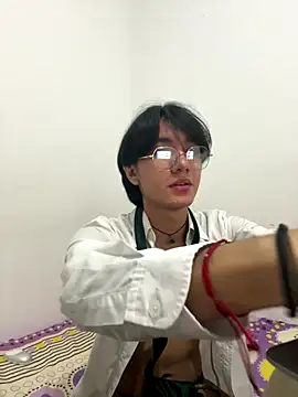 Matti Mendez  online show from October 21, 2025, 3:35 pm