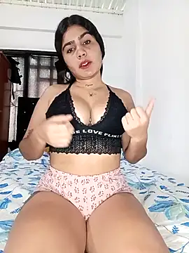 Sashalana online show from October 30, 2025, 1:45 pm