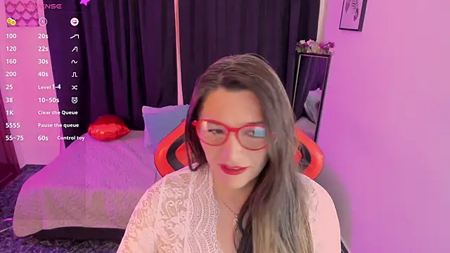 Snapshot of Hanna_MA chatting on May 13, 2026, 1:30 pm Hanna MA online show from May 13, 2026, 1:30 pm