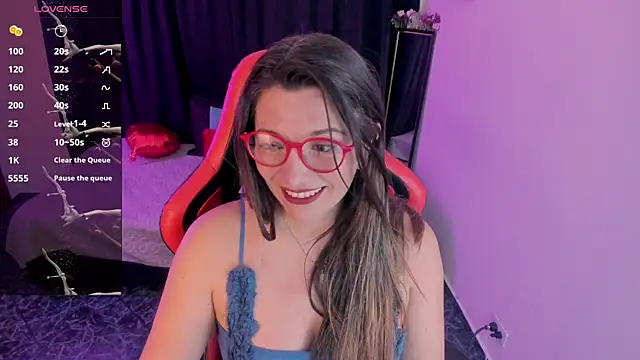Snapshot of Hanna_MA chatting on May 22, 2026, 6:35 pm Hanna MA online show from May 22, 2026, 6:35 pm