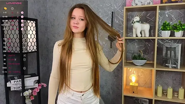 ElenoreReth online show from December 18, 2025, 2:39 am