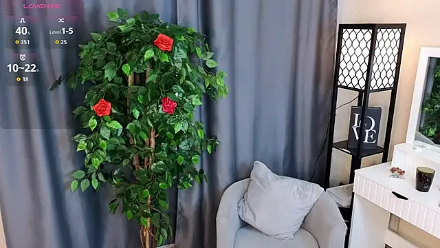 ElenoreReth online show from March 17, 2026, 3:00 am