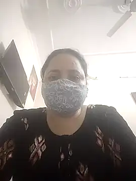 Cute-Purva online show from October 28, 2025, 12:41 pm