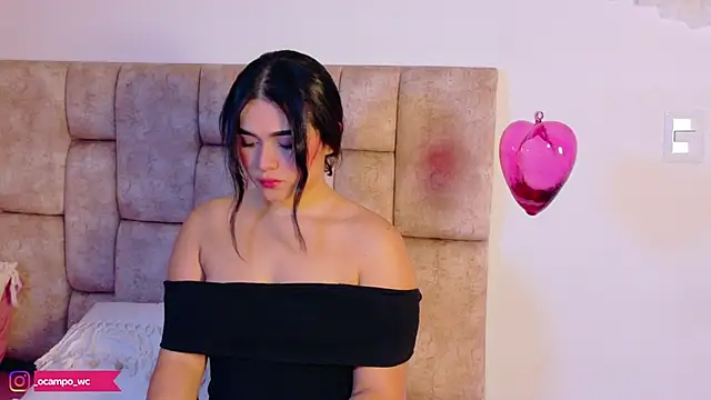 LunaOcampo  online show from January 14, 2026, 10:03 pm