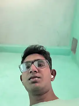 Snapshot of slaveboi9876 chatting on December 17, 2025, 5:13 am slaveboi9876 online show from December 17, 2025, 5:13 am