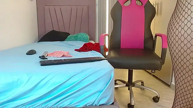 meli peach1 online show from October 22, 2025, 7:35 pm