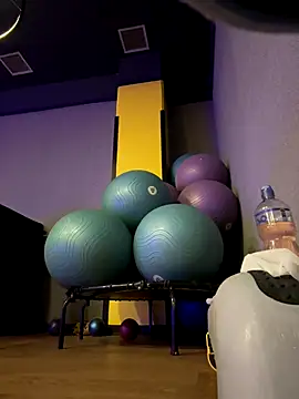 Anavalle online show from September 29, 2025, 4:45 pm