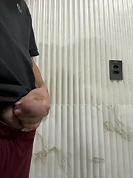 Snapshot of henrique61 chatting on February 10, 2026, 2:26 am henrique61 online show from February 10, 2026, 2:26 am