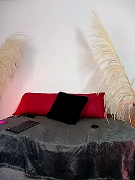 Zafira  online show from November 29, 2025, 4:32 pm