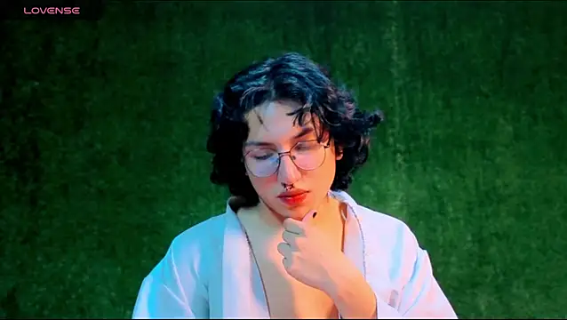 -BlueOpal- online show from November 12, 2025, 7:57 pm