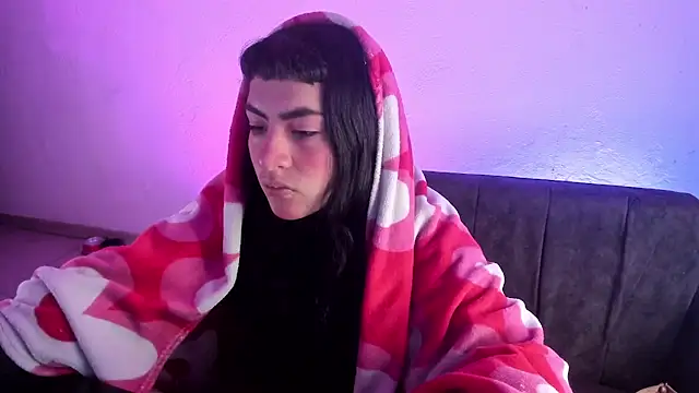 kitty  chs online show from October 23, 2025, 12:48 pm