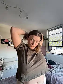 Snapshot of Seturselfonfire chatting on February 13, 2026, 7:43 pm Seturselfonfire online show from February 13, 2026, 7:43 pm