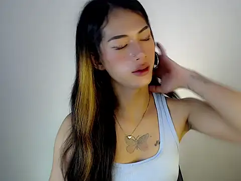 ashley bombshell online show from October 5, 2025, 9:02 pm