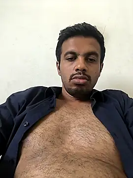 Snapshot of SilentTerr chatting on December 4, 2025, 8:34 am SilentTerr online show from December 4, 2025, 8:34 am