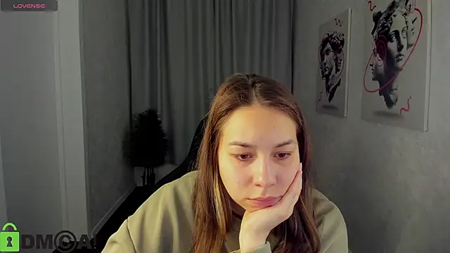 Al1ice Moures online show from October 24, 2025, 1:13 am