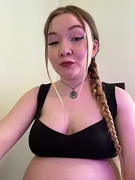 Amalie Smith online show from June 8, 2026, 7:20 am