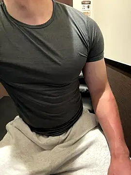 Snapshot of Riku_999 chatting on October 4, 2025, 6:22 am Riku 999 online show from October 4, 2025, 6:22 am