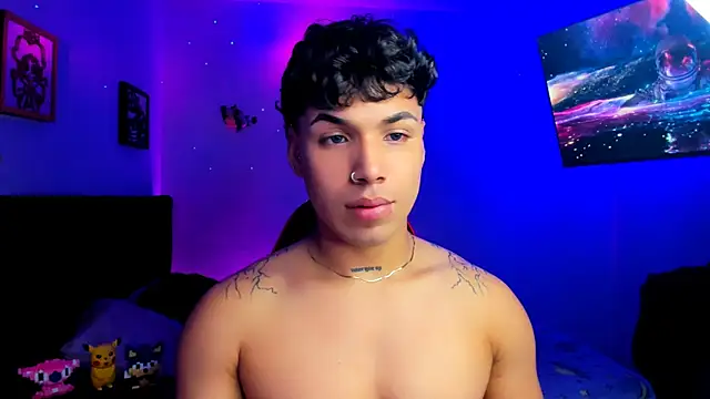 Snapshot of Adams_Collins chatting on November 30, 2025, 5:28 pm Adams Collins online show from November 30, 2025, 5:28 pm