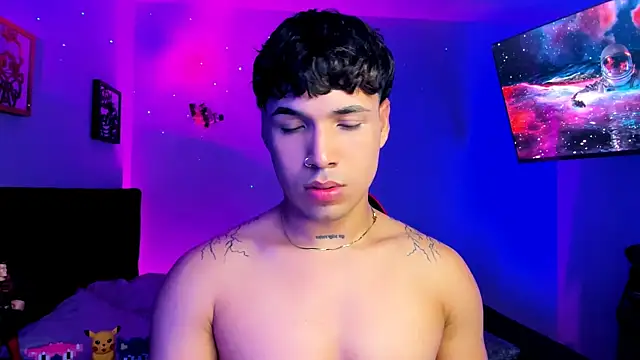 Snapshot of Adams_Collins chatting on December 3, 2025, 12:58 pm Adams Collins online show from December 3, 2025, 12:58 pm