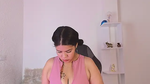 Evelyn brown8 online show from October 3, 2025, 2:03 pm