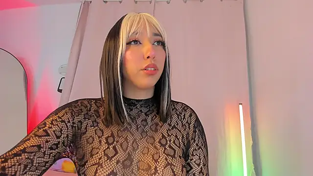 emily  walker online show from June 1, 2026, 2:13 am