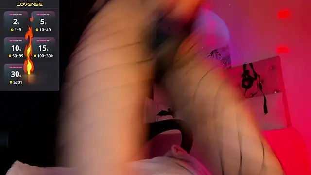 Nicolle Ferran online show from November 3, 2025, 1:12 pm