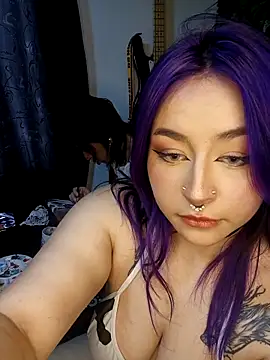 Iluromi online show from November 27, 2025, 3:36 pm