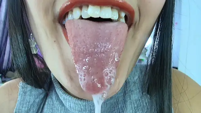 Hinata 21  online show from February 5, 2026, 8:46 pm