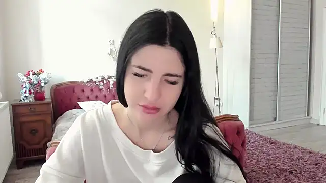 Malibu J online show from December 16, 2025, 7:13 am