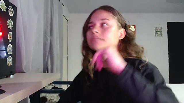 LittleCheerry69 online show from February 13, 2026, 7:43 pm