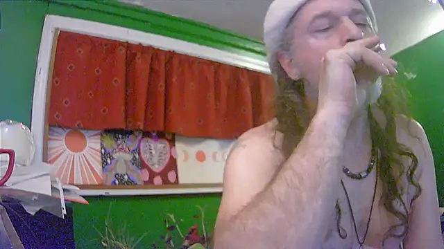 HippieDad333 online show from June 3, 2026, 2:03 am