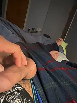 juanjR11 online show from November 15, 2025, 5:49 am